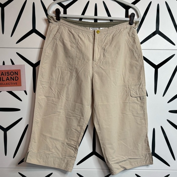 Columbia Pants - Columbia Women’s Khaki Cargo Capris – Size M